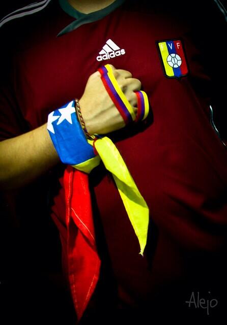 guyensaul's tweet photo. #En1DiaVotaPorLaPaz @IncesCarabobo nos jugamos todo por el corazón vinotinto, por Carabobo potencia! mañana todos a Votar, #LacavaEnVivo https://t.co/S3qDdLYCX6
