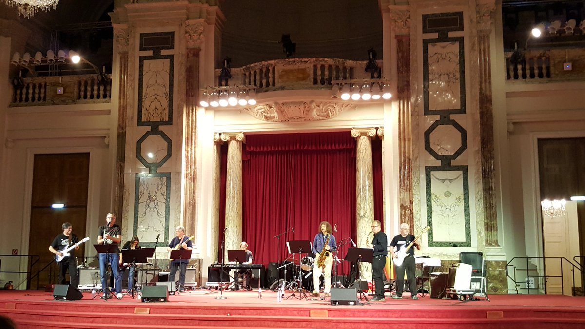 AGholamrezaei's tweet photo. The Society for Psychophysiological Research Blues Band at #SPR2017 such a nice closing to a conference #HofburgPalace https://t.co/tQxHC7Epzq