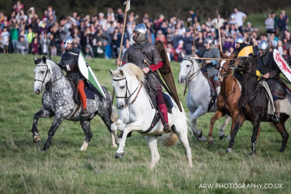 arwphotography's tweet photo. Day one of the Battle of Hastings event 2017 @1066battleabbey  @EnglishHeritage https://t.co/lUX9dKezsC https://t.co/hf2zeXEE2j
