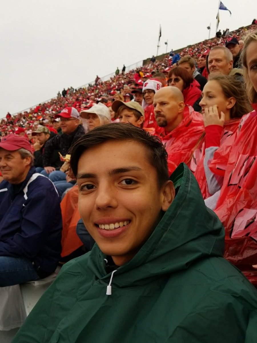 ljacks88's tweet photo. This kid came from Brazil to see the #Badgers play!! https://t.co/6CxFGC8RD7