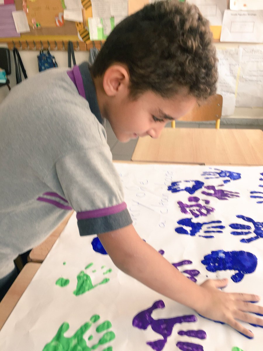 RimaSaad96's tweet photo. Let’s give everyone a “Clean” hand!
#handwashingday #Grade2C @DawhaHighSchool https://t.co/moEoP7dZVP