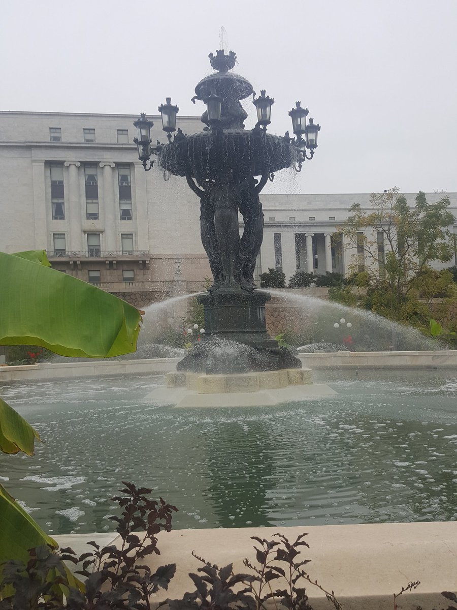 Jillianblanche1's tweet photo. #itmiclass317 because this is my new office https://t.co/EEycJXGa0u