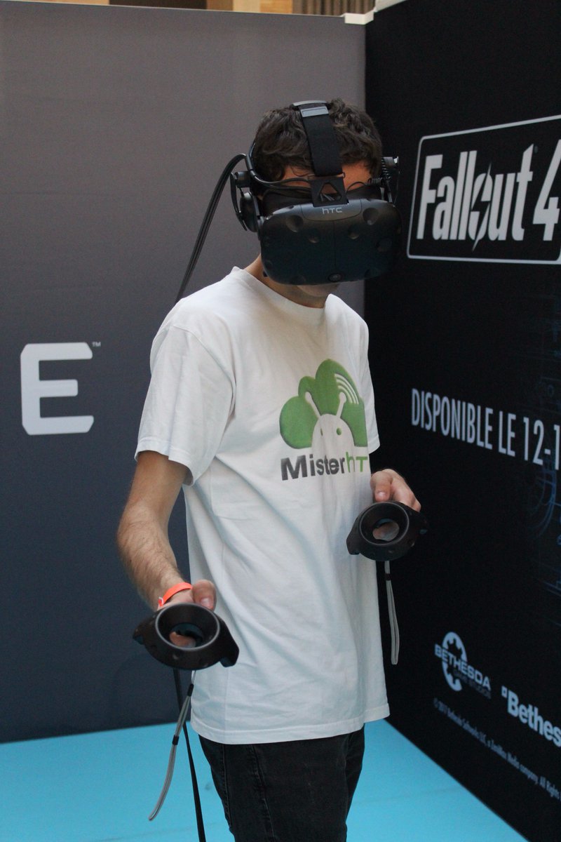 Alpertcr7's tweet photo. Enjoying #HTCvive! Me, Hangxiao, & @mister_htc at @htcvive stand in #Geekslive2017 ! @CherWang @AGraylin @shen @NadiaElharradi @htcbro https://t.co/LysR2iW7cH