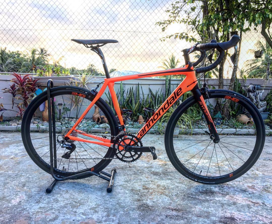 EtcMotorcycle's tweet photo. The all new Cannondale Synapse a custom build done by us @EtcMotorcycle with the new Dura Ace.
#roadbikes #roadcycling #cannondale #bicycles https://t.co/ZNike4cW7y
