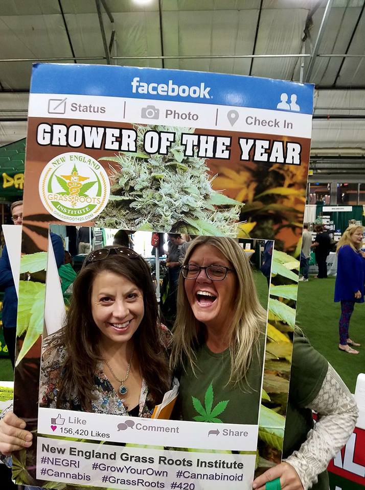 420RadioOrg's tweet photo. "Grower of the Year" having fun at the #MECANN17 https://t.co/bxXJXPP0BA