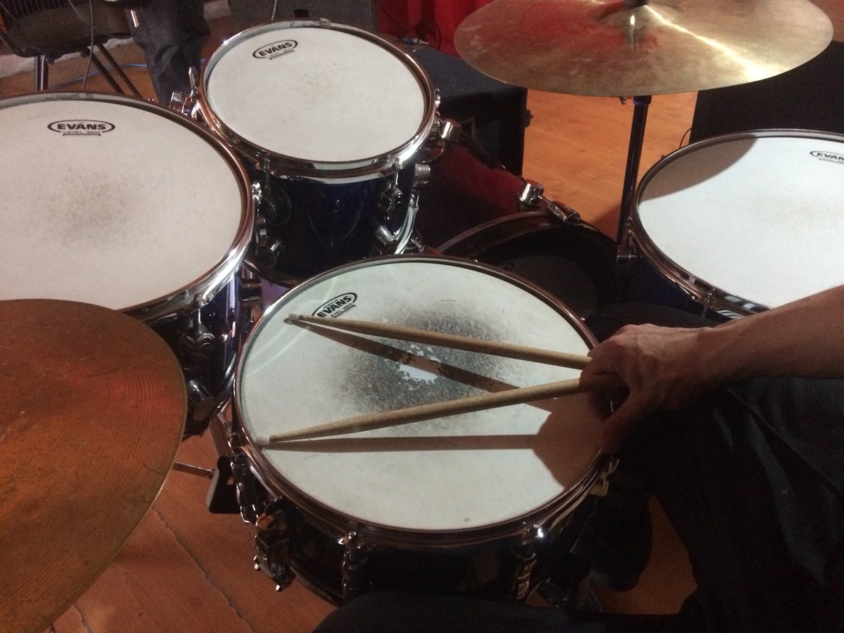 Øliver Ẕurita tweet media