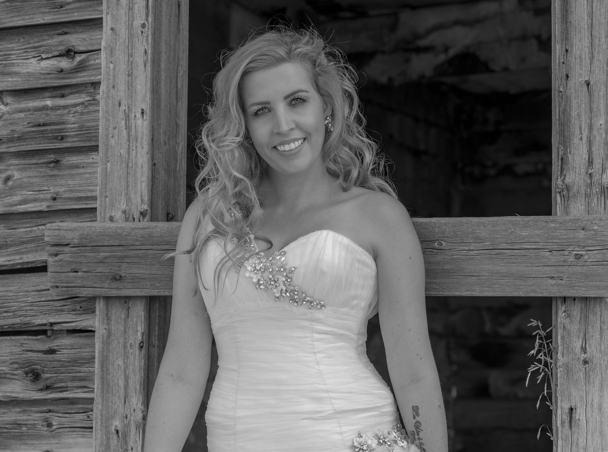 ScammedToo's tweet photo. @bridalfantasy #weddingshowedmonton #yeg #yyc #bridalfantasy #wfyyc @LaurelsOnWhyte @BridalFantasy #weddingexpo #bride#Weddingdress https://t.co/RnJroxokDl