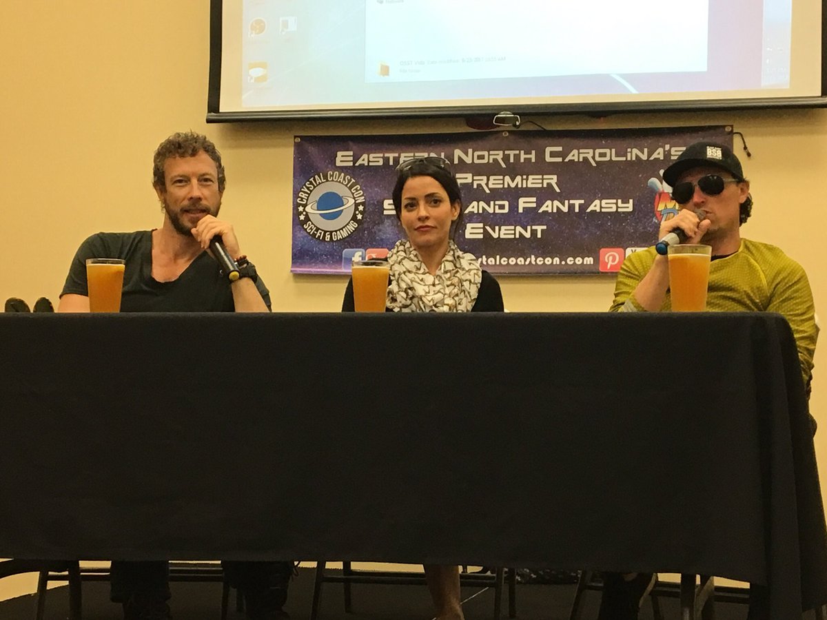 What a great panel at <a href="/CrystalCoastCon/">Crystal Coast Con</a> only at  <a href="/MacDaddys1/">Mac Daddys</a> #LostGirl <a href="/KrisHolden_Ried/">Kris Holden-Ried</a> <a href="/PaulRogerAmos/">Paul Amos</a> <a href="/evaugier/">Emmanuelle Vaugier</a> so much fun and laughs!