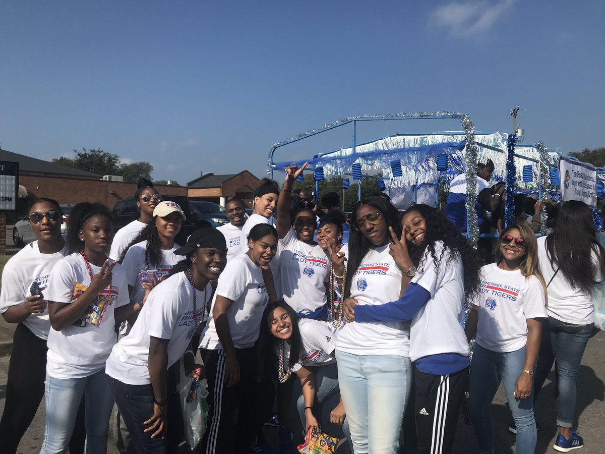 TSUTigersWBB's tweet image. Homecoming Parade with the Early Learning Center! 🐯💙🏀 #BigBlueRising #TSUHC2K17