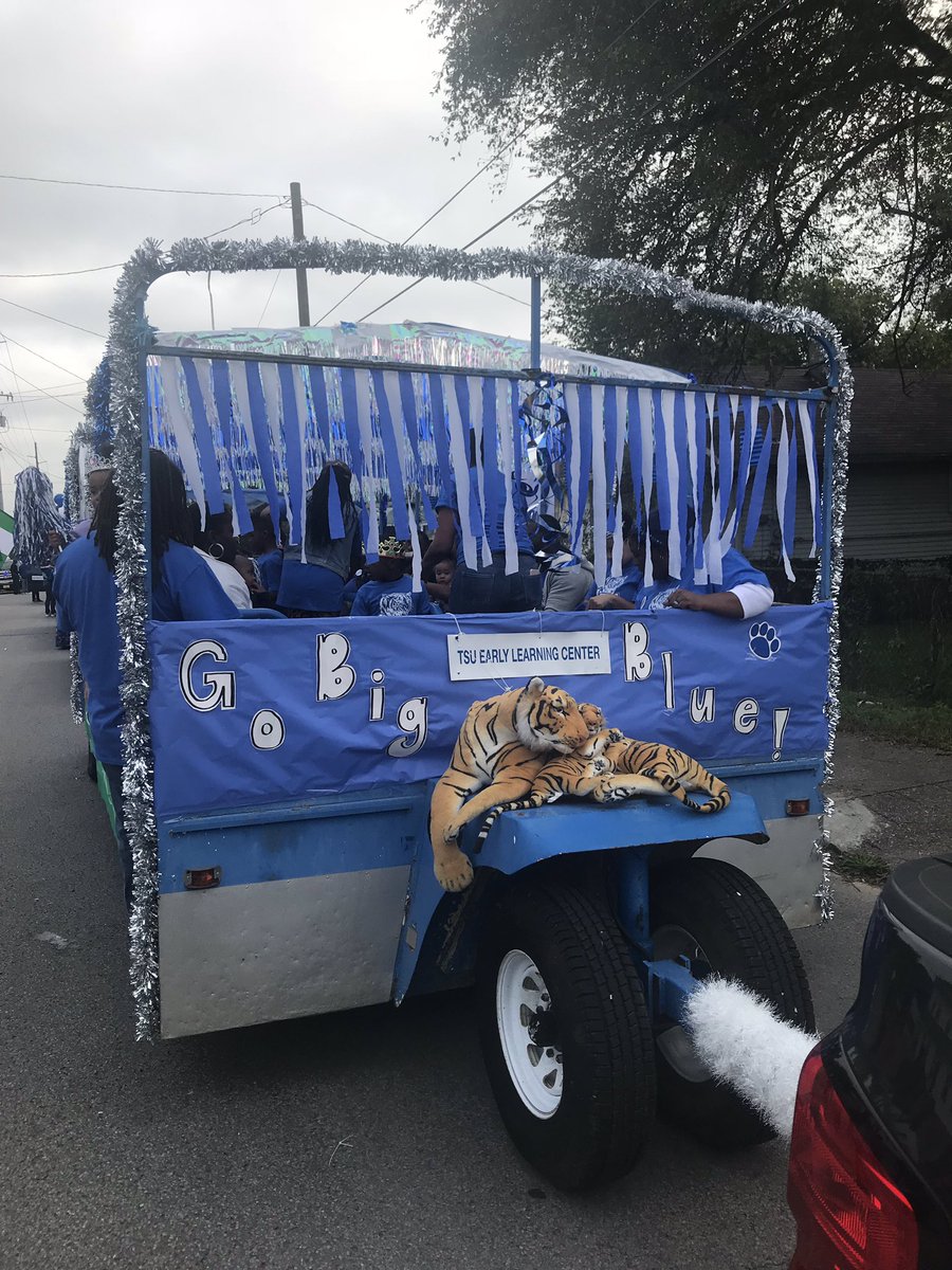 TSUTigersWBB's tweet image. Homecoming Parade with the Early Learning Center! 🐯💙🏀 #BigBlueRising #TSUHC2K17