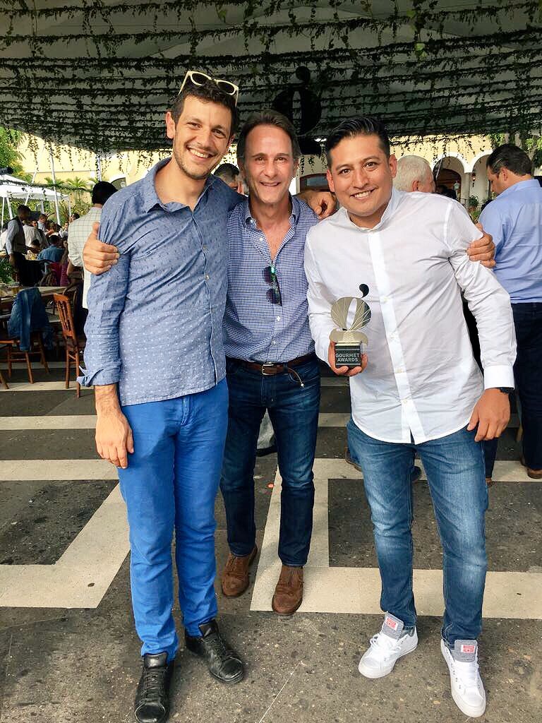 Felicidades chefs  <a href="/chefmatteosalas/">Matteo Salas</a> <a href="/israchef/">israel lopez salas</a> por el premio <a href="/GourmetAwardsMx/">Gourmet Awards</a> al mejor restaurante casual dining <a href="/jacinto1930/">Jacinto1930</a> #SMA