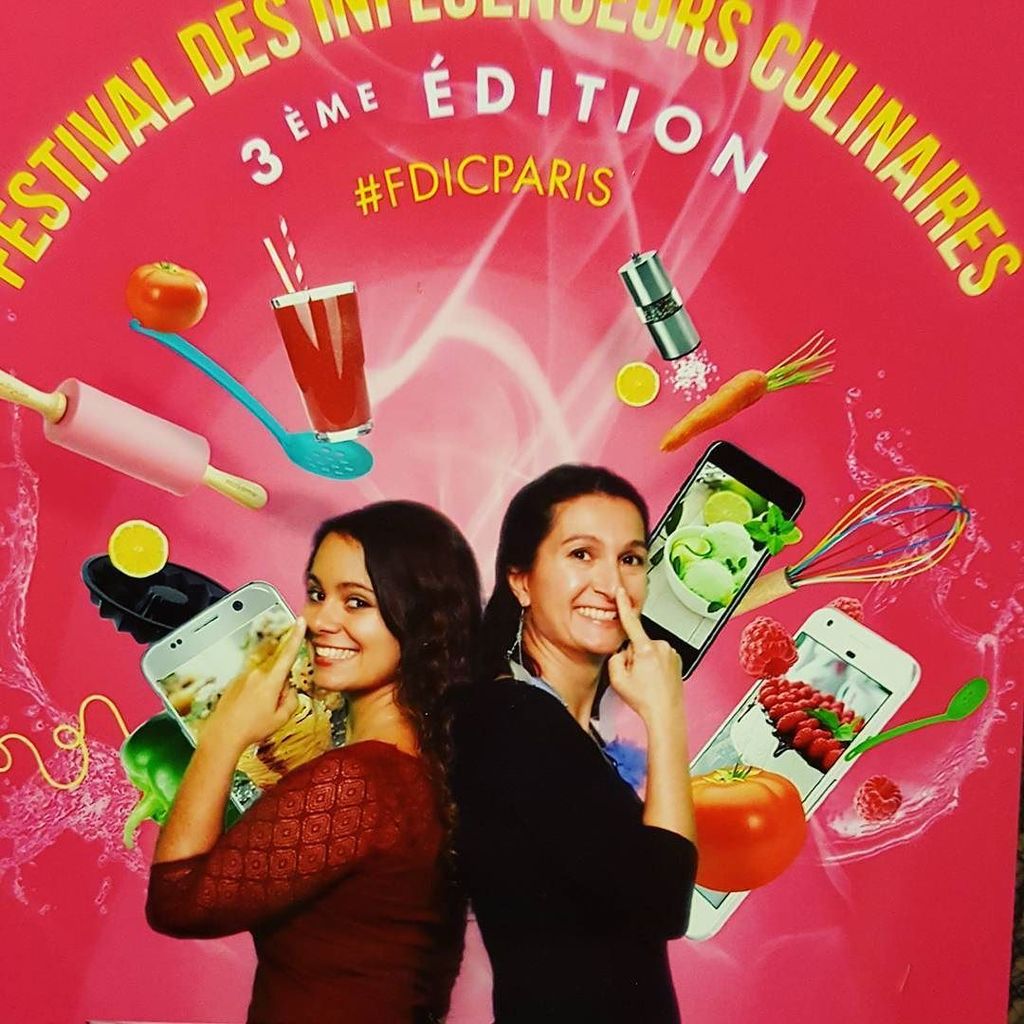 EliseditATable's tweet photo. Très belle journée au salon #fdicparis #fdic2017 avec @Circee99 et beaucoup de belles rencontres et de découvertes de produits! 😍 https://t.co/E8ZzLYNkjY