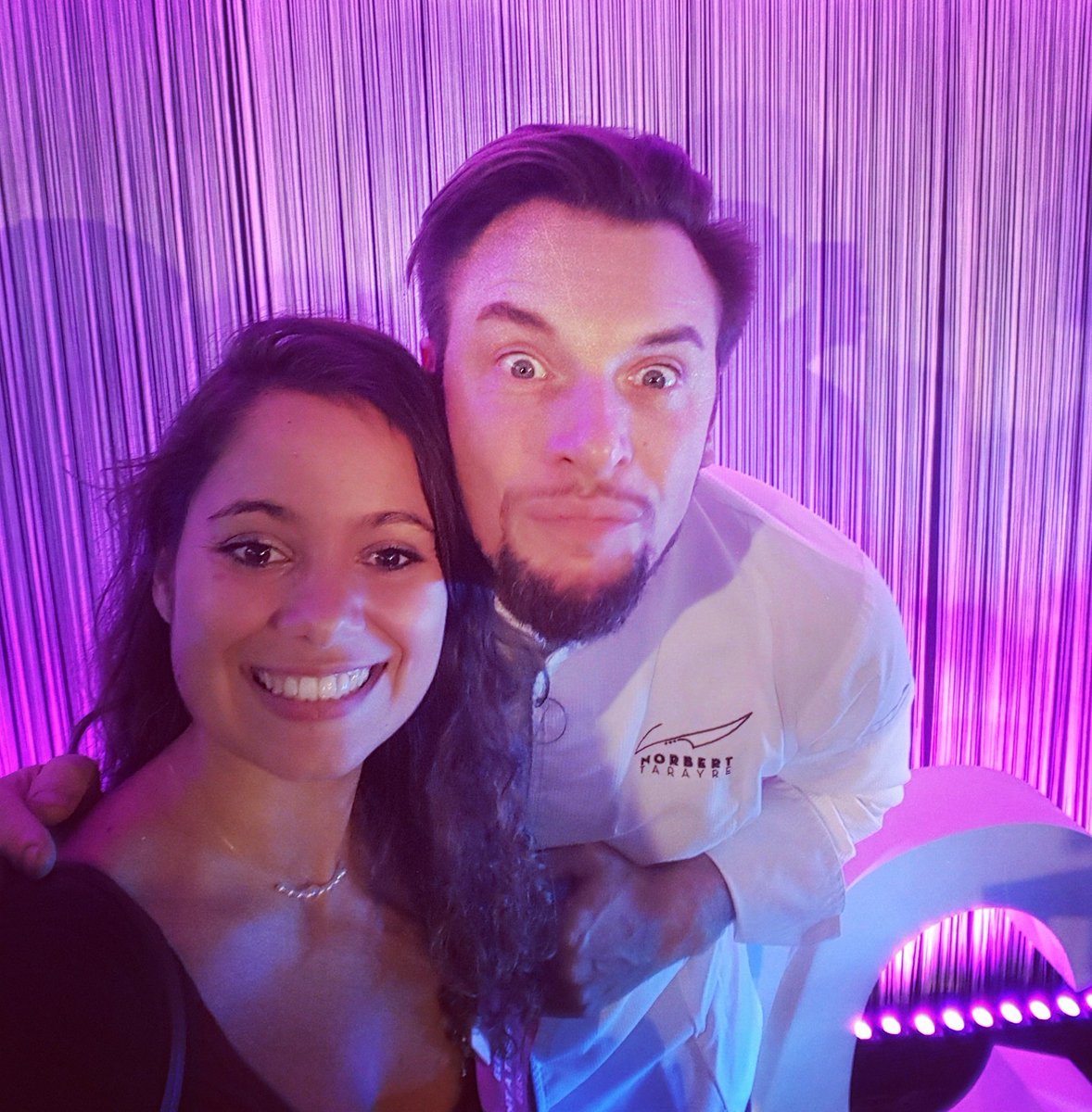EliseditATable's tweet photo. Très belle journée au salon #fdicparis #fdic2017 avec @Circee99 et beaucoup de belles rencontres et de découvertes de produits! 😍 https://t.co/E8ZzLYNkjY