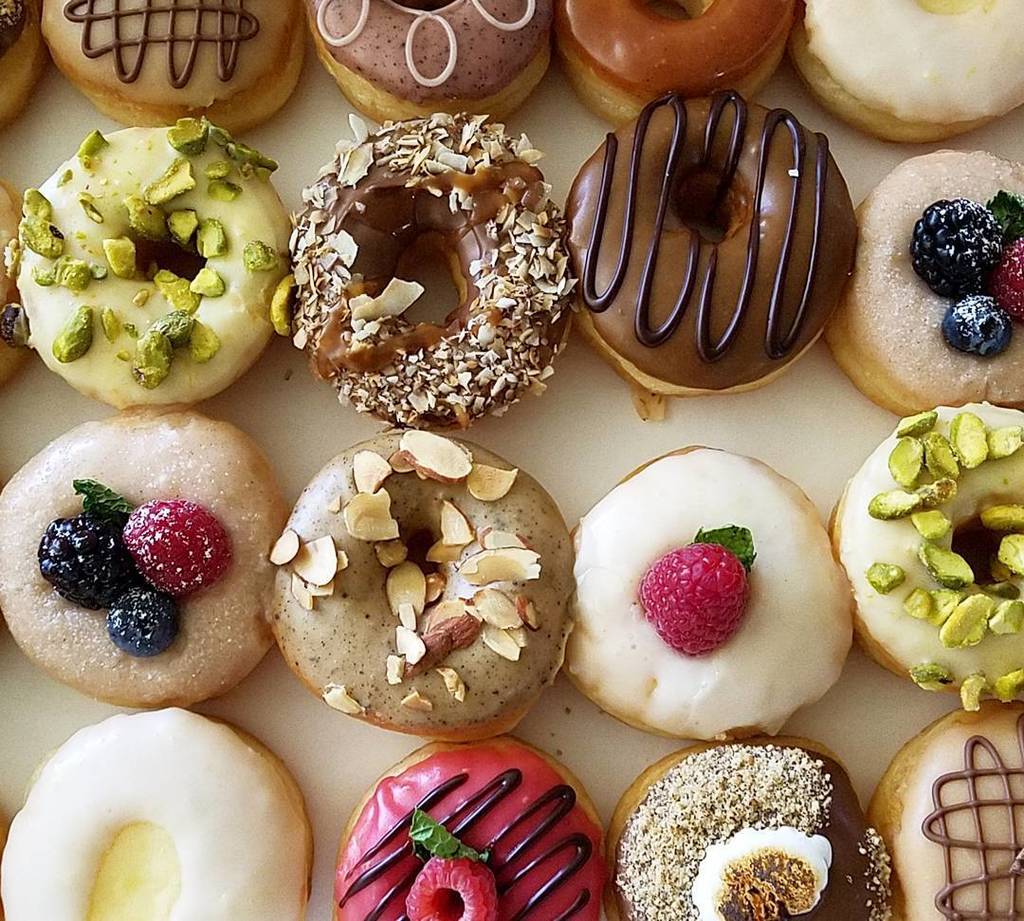 Island_Moreau's tweet photo. Cute little donuts & Wynonna Warp (thanks @dafacles!)
🍩🍩🍩
#donutsnob #wynonnaearp #yummy https://t.co/uszGXk9vFH