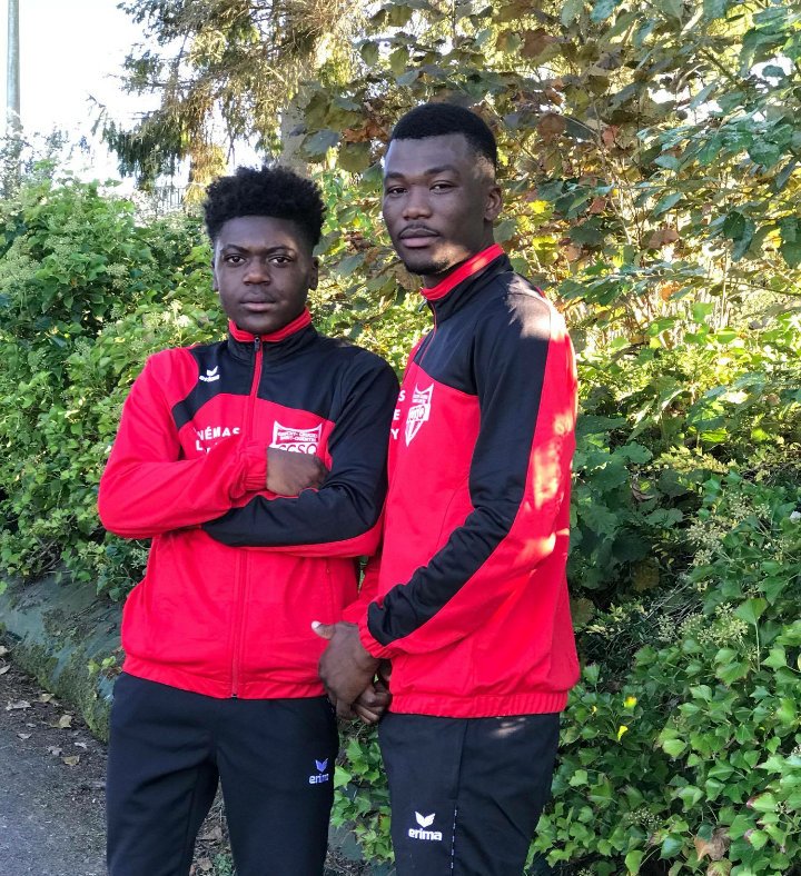 NZUZIKOMBACHRIS's tweet photo. #M_L🇨🇩🇨🇩💉⚽ https://t.co/s4kES4FP9K