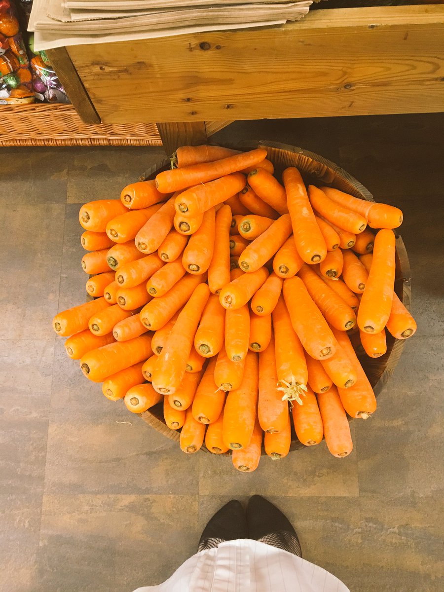 BambinoBambina's tweet photo. @BentsGardenHome #Autumn #vedgetables #pumpkin #orange ๐๐๐ https://t.co/JeXv87z7ys