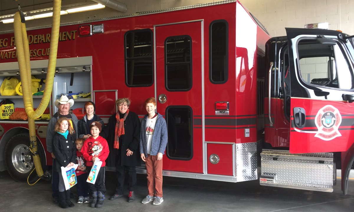 JaniceLukes's tweet photo. Popped by our Firehall #23 for OpenHouse & met up w/ some keen constituents! THKS @UFFW867 for all you do! #FirePreventionWeek2017 https://t.co/VM5jaXqLSo