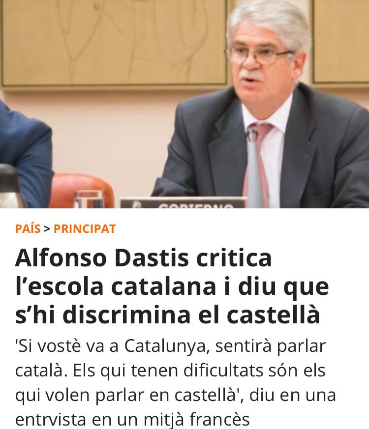 ProcessThrones's tweet photo. En las escuelas catalanas no se enseña castellano. 

Solo enseñan catalán, dothraki y alto valyrio. 

Por eso escribo yo en catalán https://t.co/ujUglImwCL