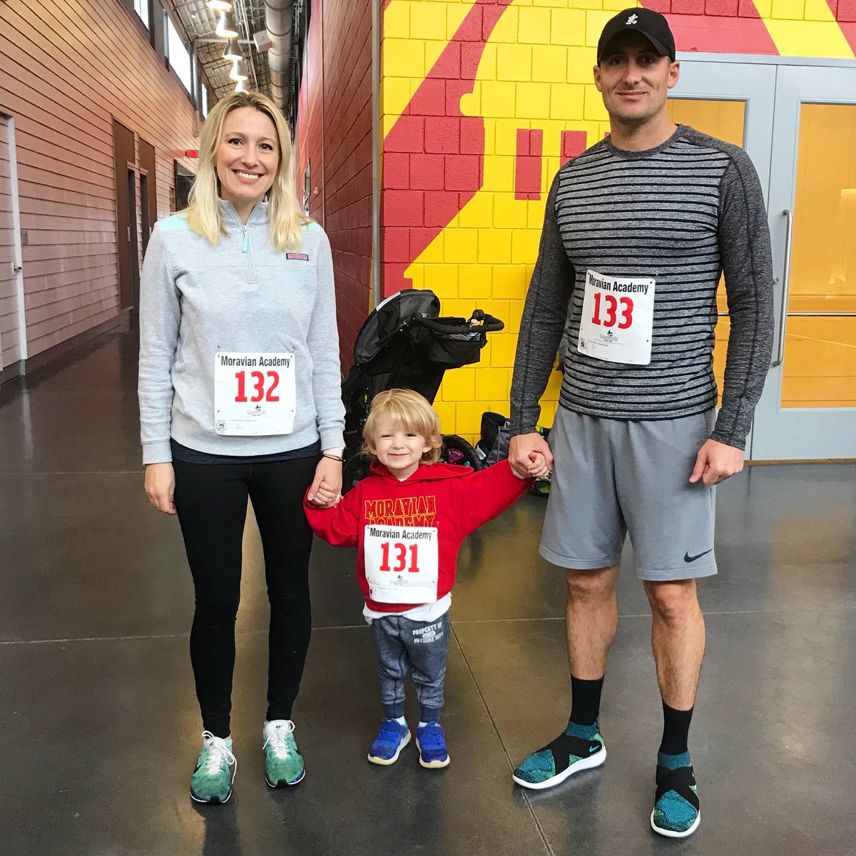 JayOrwig's tweet photo. What a fun day! Family 5k and country fair. 😃🎉🏃💨 @mrsorwig #henryjay https://t.co/3RPd9eudUp