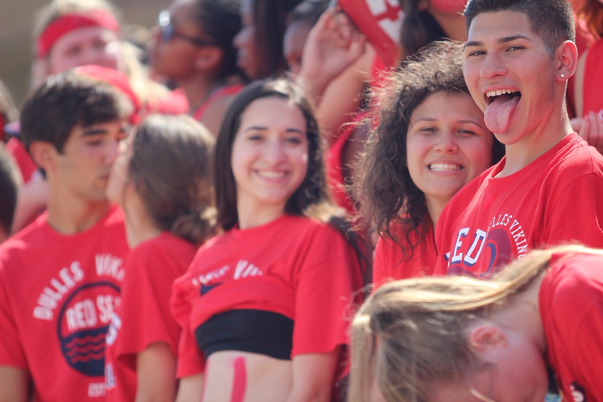 viking_venture's tweet photo. Vikings always represent!!!! @DHS_Vikings @DHSRedSea @DullesFootball https://t.co/XJYMJfaOe8