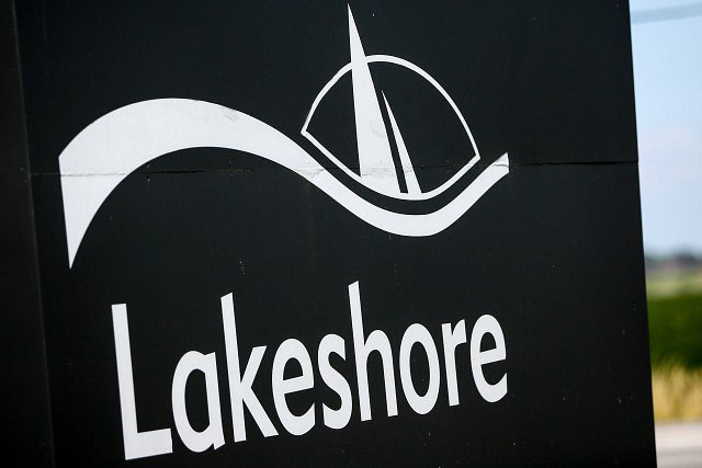 Lakeshore Park Washrooms Close For The Season Monday bit.ly/2wWnTxy #YQG https://t.co/mpZUnhcHSi