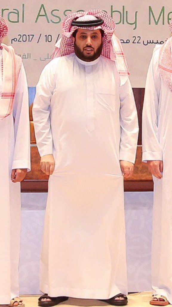 Almarribey2's tweet photo. @fahadaafet1 @khalaf_h @Turki_alalshikh 😂😂😂😂😭😭😭😭😭💔💔 https://t.co/YlzSiGPPDq