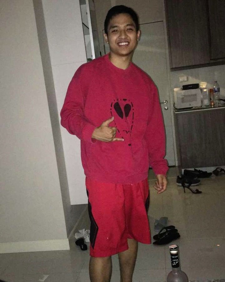 Z3NClothing's tweet photo. shoutout to our friend sary for rocking z3n clothing in thailand! the team hopes you are having fun &amp; staying z3n out there man. much love. https://t.co/y2LInQhGMe