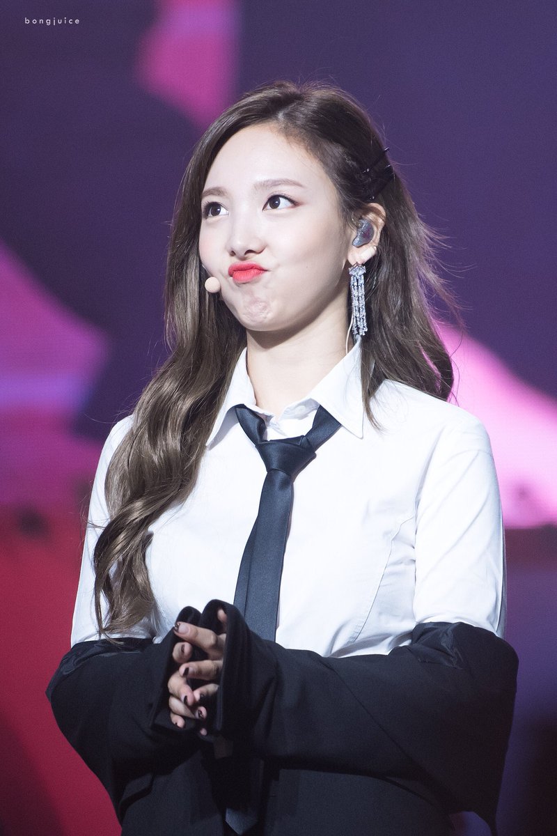 nayeonpiczx's tweet image. cute