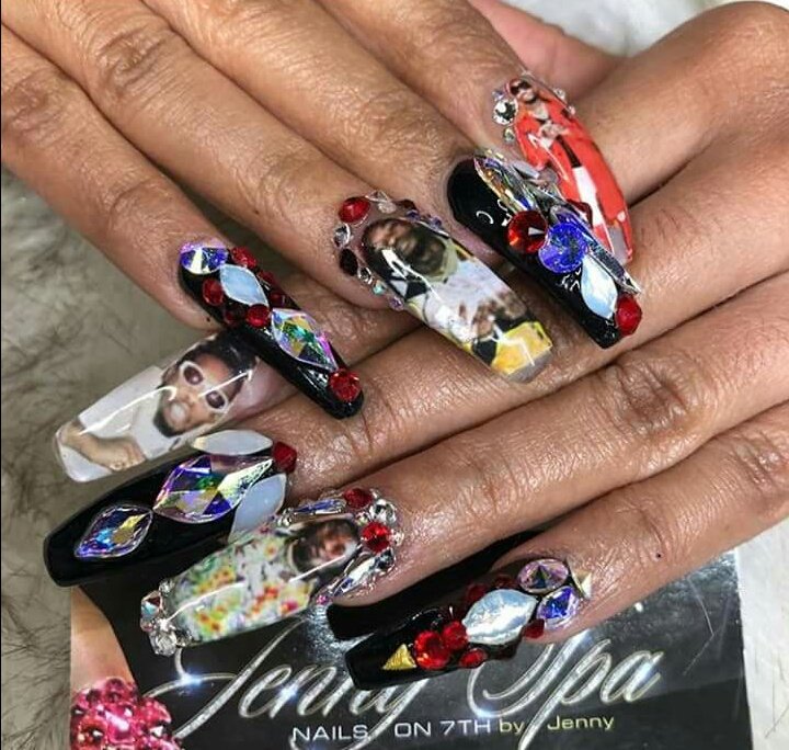 KarliArismendez's tweet image. Cardi b got her man on her nails. I NEED TO STEP MY GAME UP!!!!