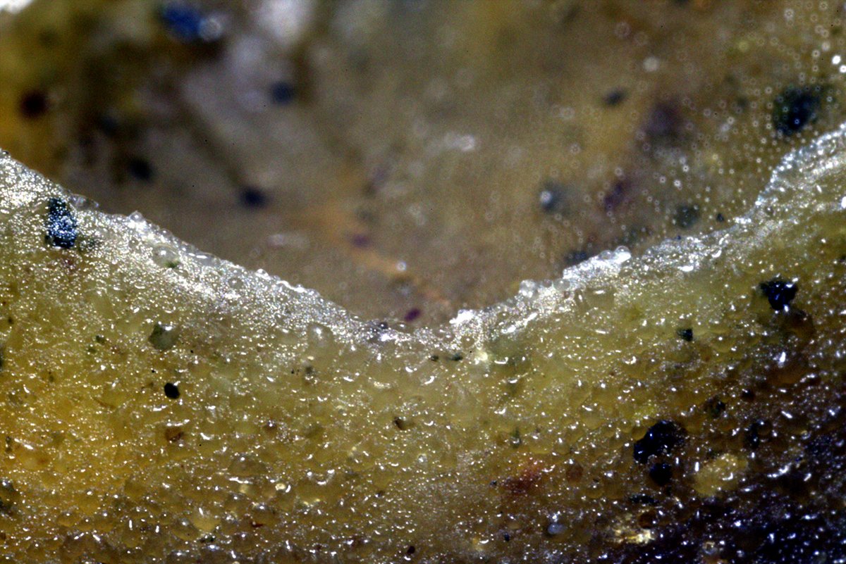 schwagged's tweet photo. draped just past naked
skin glistens under cold sweat
once touched it shimmers

#homemade #diy #edibles #vaporizer #crumbs #bitohoney #enjoy https://t.co/wK0SfMxsiE