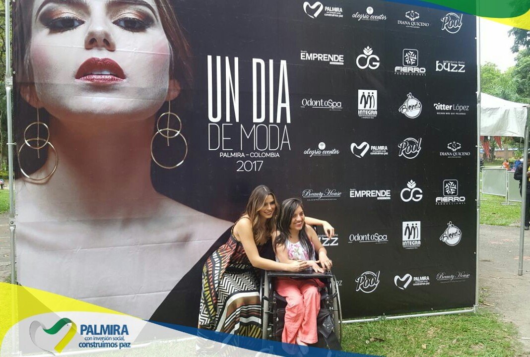 AlcaldiaPalmira's tweet photo. Ya esta todo listo para #UnDiaDeModa, esta noche a las 7:00 pm en Bosque Municipal, entrada libre, con la participación de Lucia Aldana. https://t.co/0bGW61N298