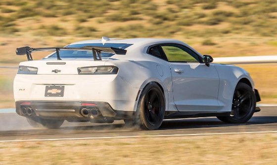 AutoMaxFraming's tweet image. Racing into the weekend like ...

#Chevrolet #Camaro