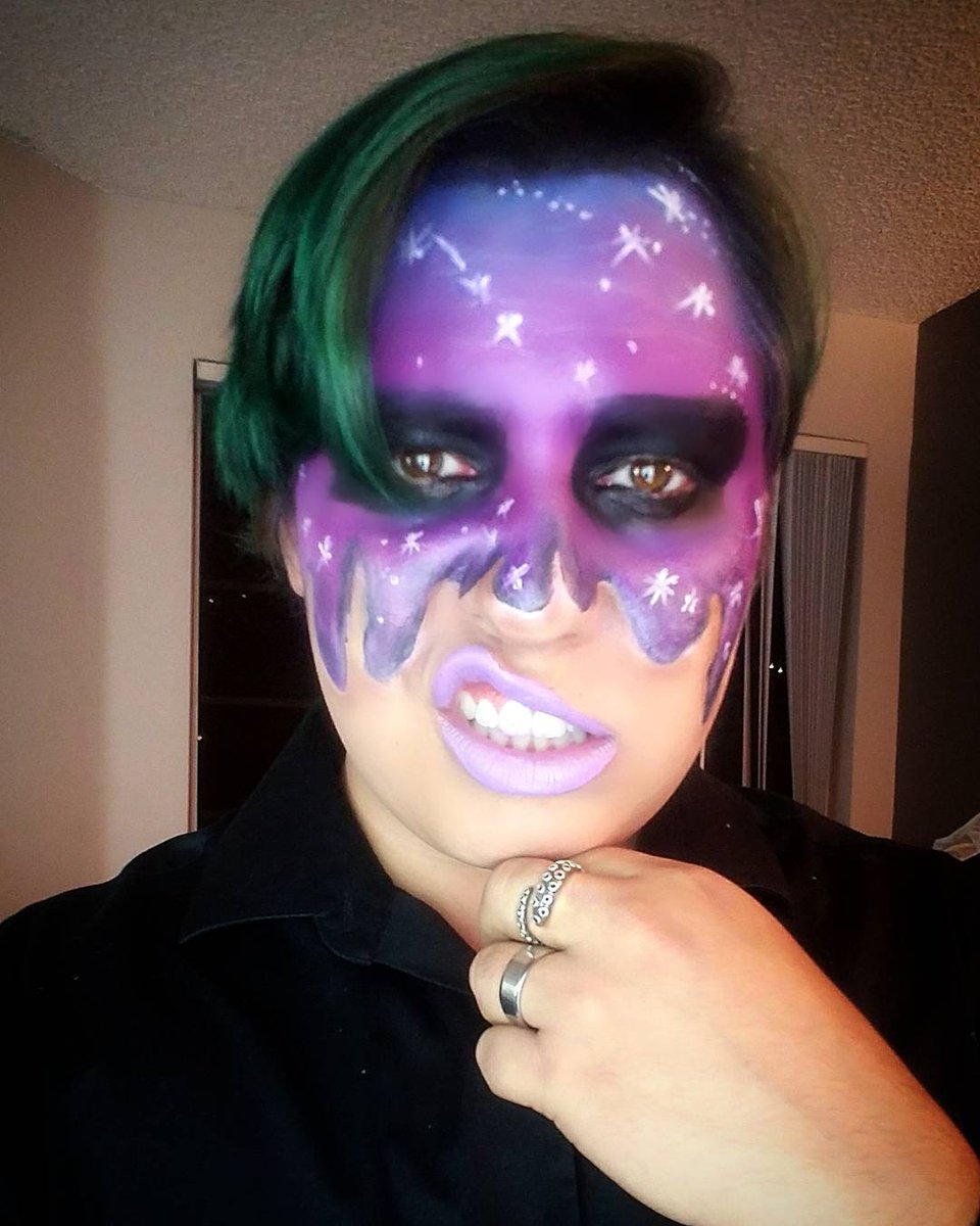 TheRobRyan's tweet photo. I am out of this world thanks to @glambyroxyxo 🌌💄
#GalaxyLook #MeltMakeup #skulllook #Halloweenlook #xomad https://t.co/nRdWKqmY5w