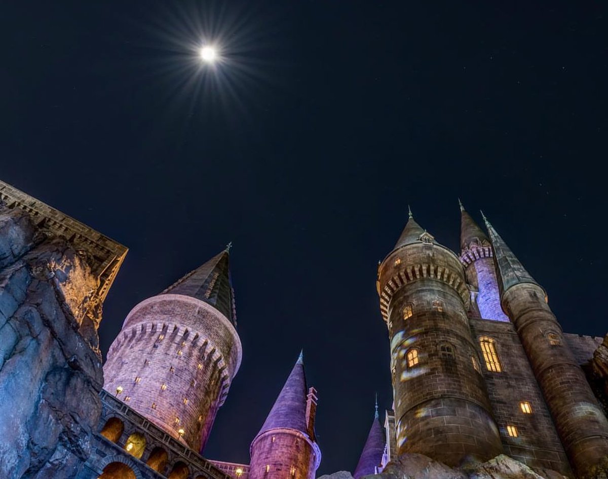 all_thrill_ride's tweet photo. Is this paradise?
#hogwarts #orlando #florida #universalstudios #uk #themepark #usa #hsww #HarryPotter #pottermore #always https://t.co/0C1fVzL0eq