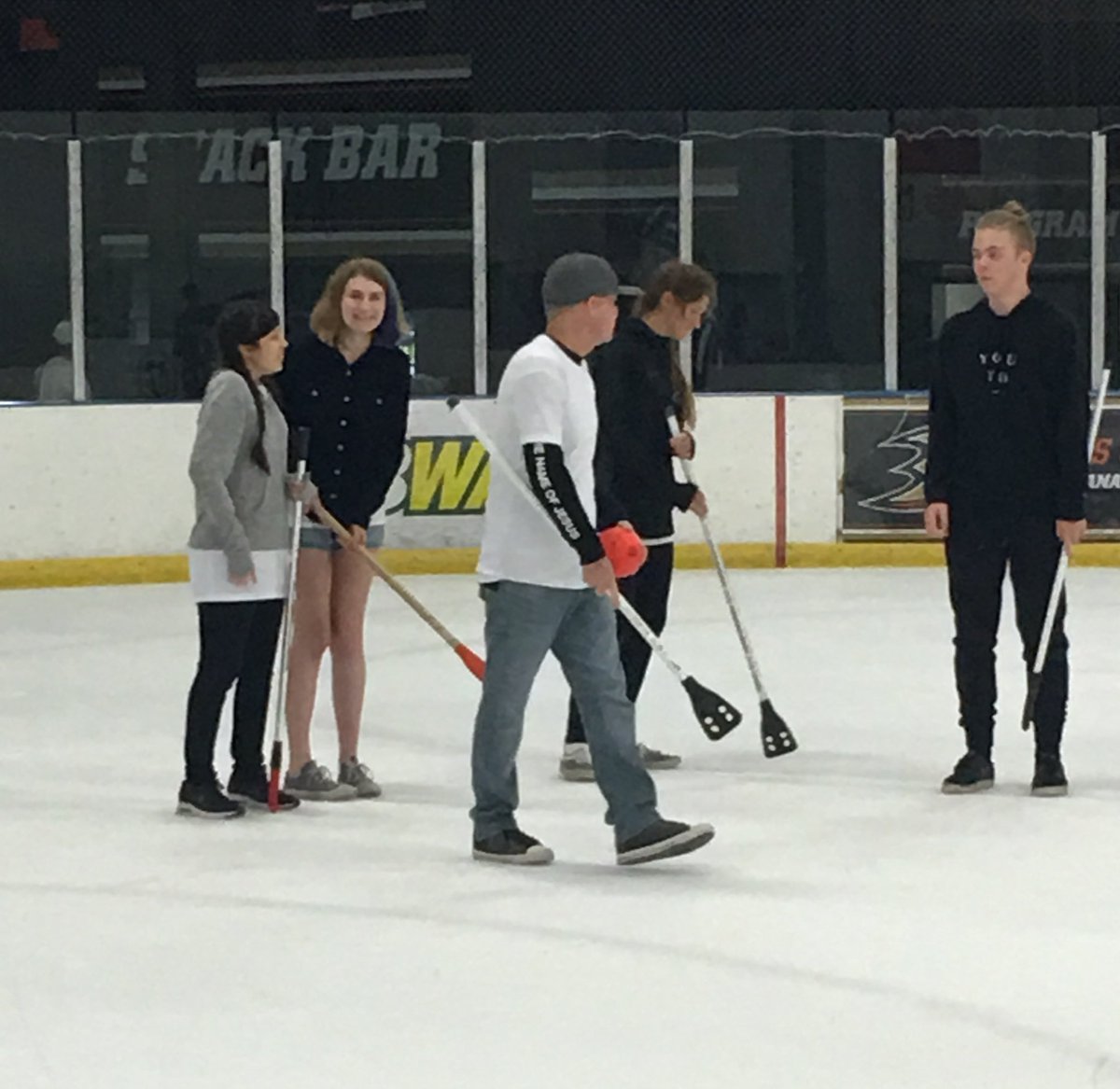 Edie4gzus's tweet photo. #bonfire #broomball #overnighter #arrowtag #ThriftyIceCream  #rollerskating #InNOut These girls are tired! Emma and I remain... #LocalsOnlyRetreat #cceaYouth https://t.co/OPytTvpfFv