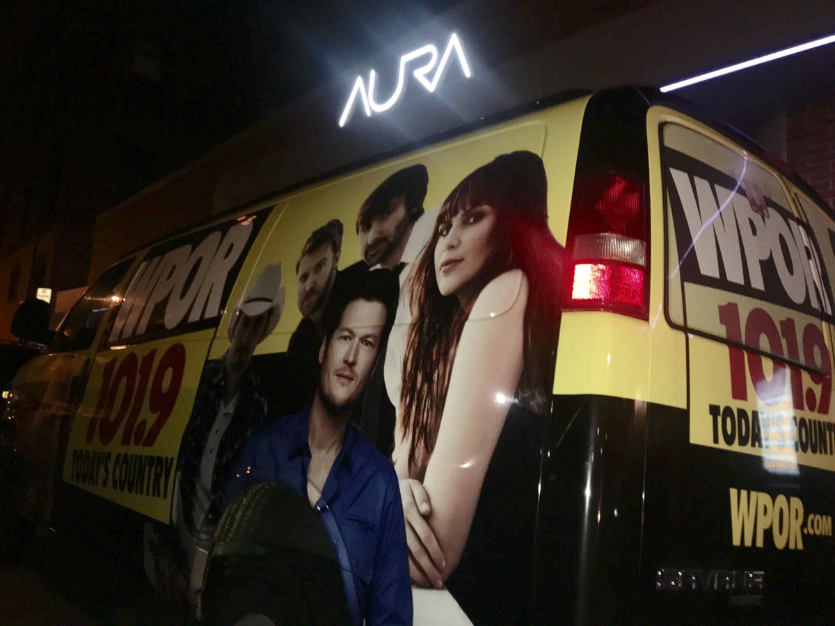 1019POR's tweet photo. We're at @AuraMaine tonight at @GaryAllan 's SOLD OUT show! #GaryAllan #Country #Wpor #AURA https://t.co/e8XMdRtIHZ