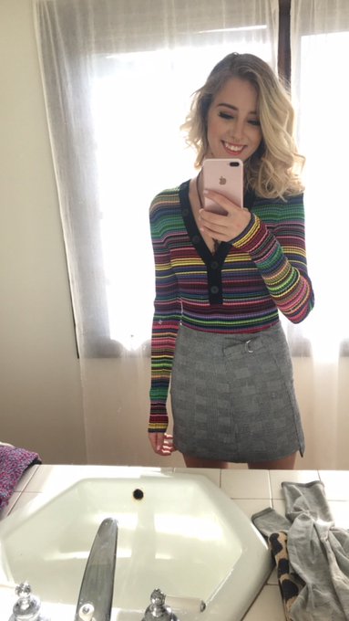 And this is why companies don't let me pick out my own outfits for shoots. https://t.co/LloybmMbXB
