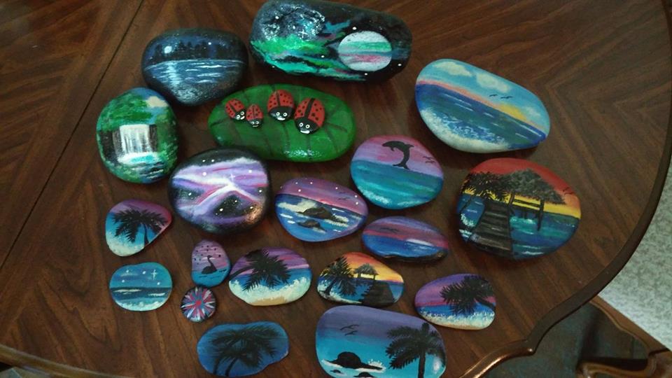 Luckyinlove46's tweet photo. Hid these #kindnessrocks I painted, Im having so much fun doing them #paintedrocks #rocks #kindness #hidingrocks #findingrocks #lovetopaint https://t.co/tI1wQgskTj