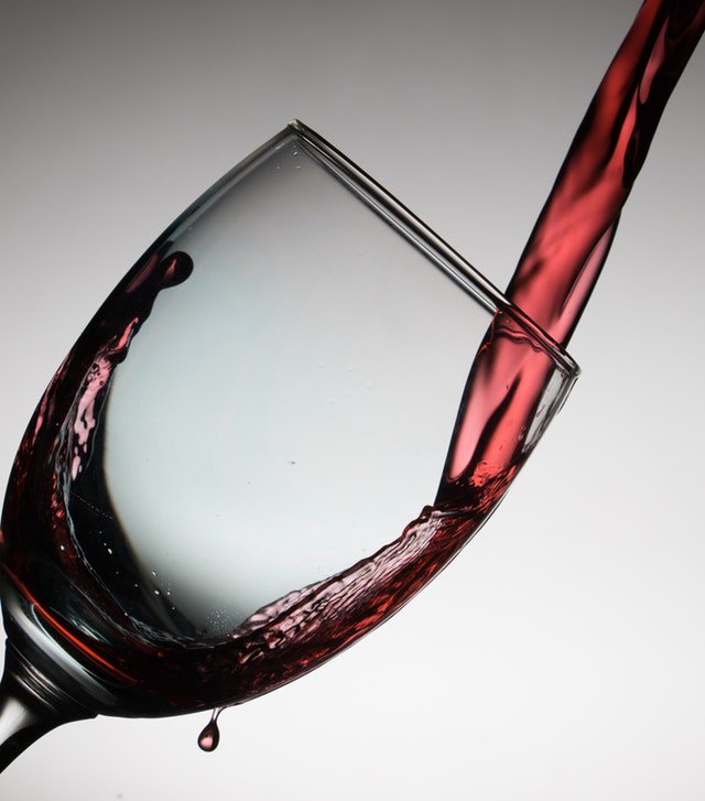 Jeanwandimi's tweet photo. So @Foodies_254 just reminded me that it's red wine day today! Whoop whoop. Looking for a good one to open later on. Any suggestions? 🥂🍷🍷🍷 https://t.co/HadeSpy0tz