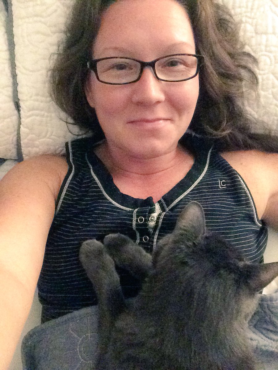 wendycycles's tweet photo. He insisted on a study break.π½π€β€οΈ #CatsOfTwitter #VTNEprep https://t.co/jpBz6QYo6T