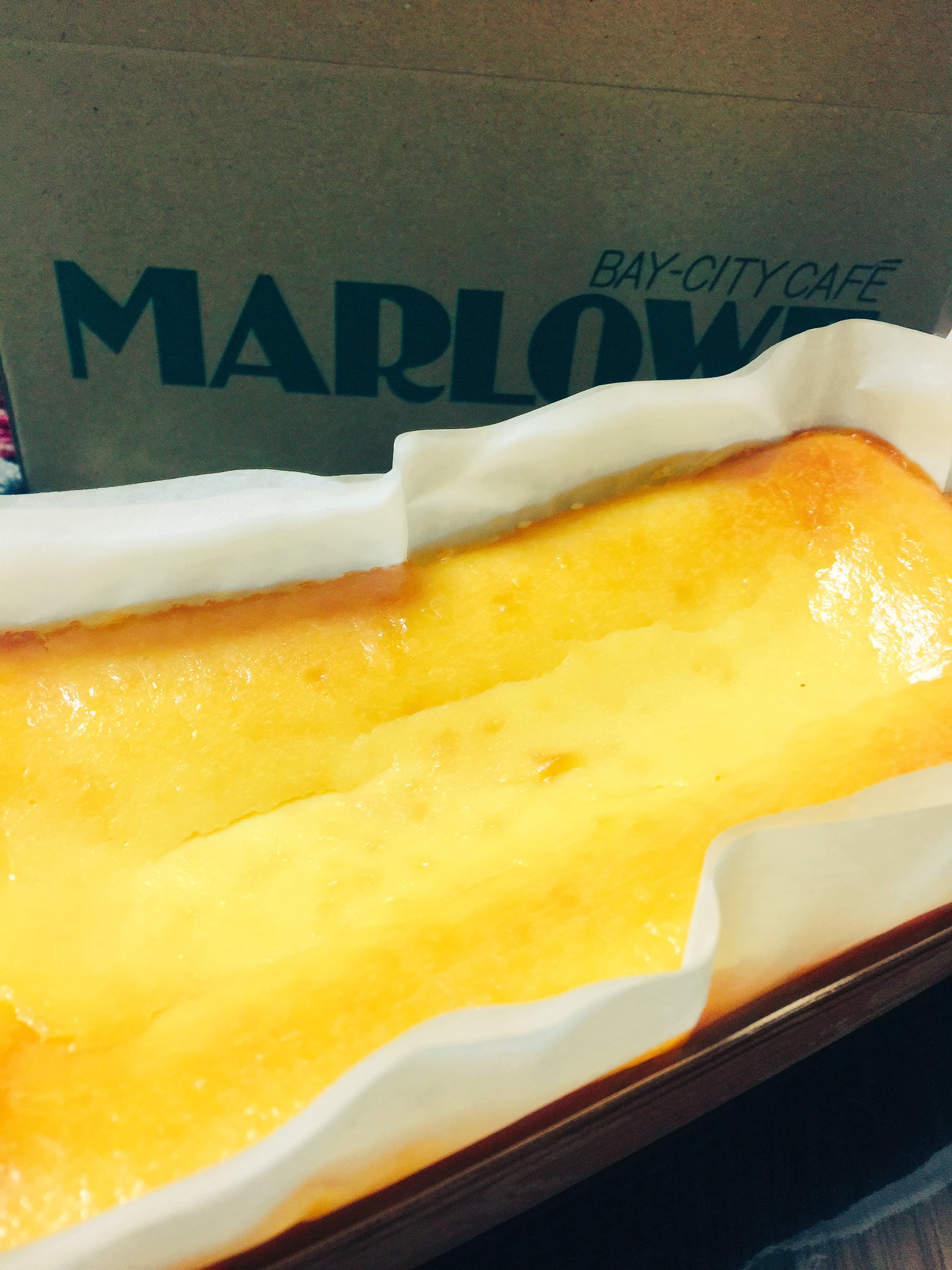 すいーた あとこちらは自腹で買ったベイクドチーズケーキ ずっしりとしているけど甘さはほどほどで美味しかったps Ch マーロウ 葉山 ベイクドチーズケーキ T Co Nciaqrmrut Twitter