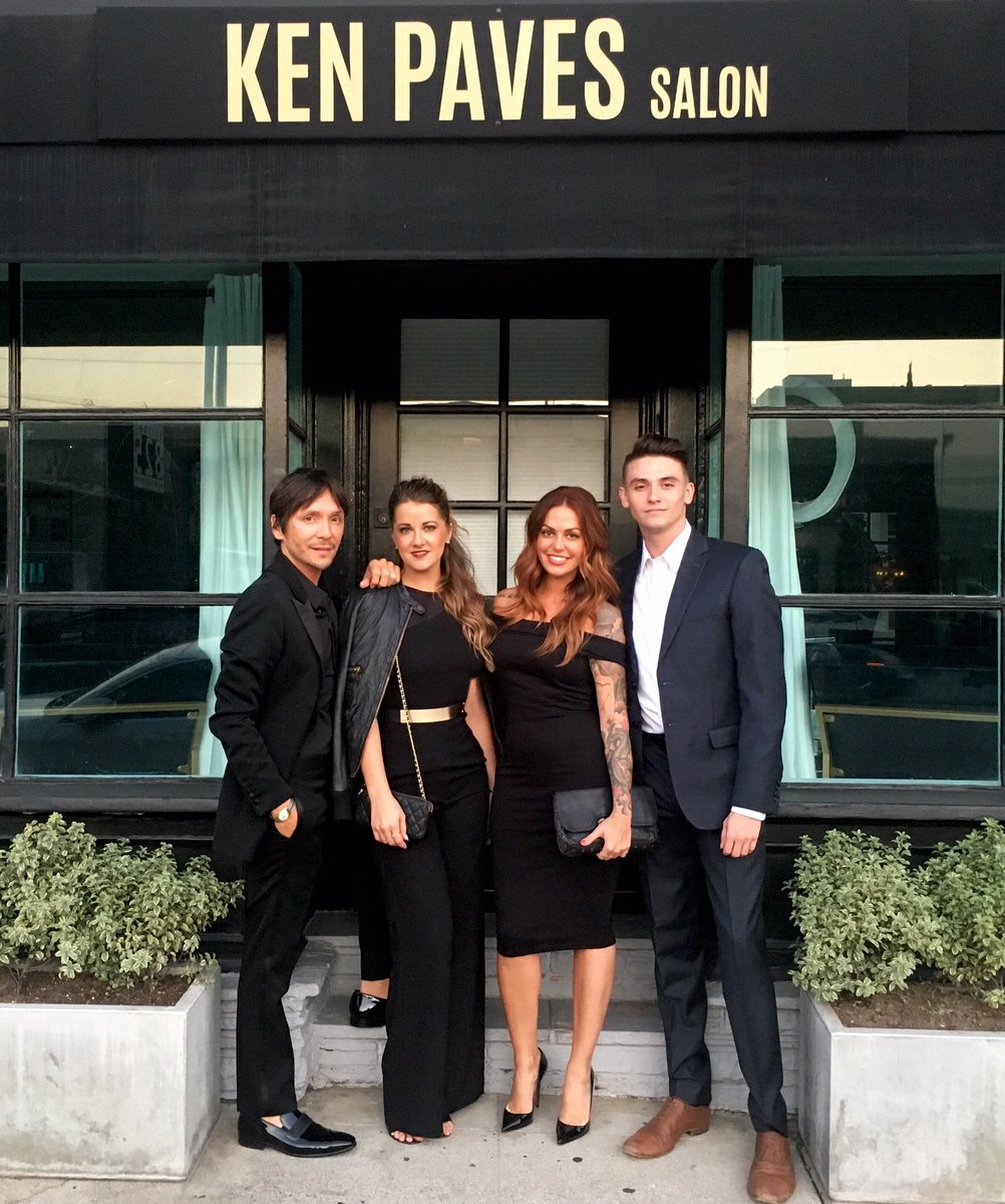 kenpaves's tweet photo. @kenpavessalon Family Night out for great cause! American Cancer Society.
It's time to find a cure.
#GiantsofScience #AmericanCancerSociety https://t.co/6gQaSg56am