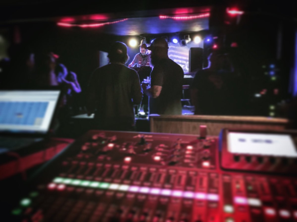 ProToad_Audio's tweet photo. Something a little #different. #audioengineer #livemusic #edm #fourinthefloor https://t.co/2QY0JbCdAA