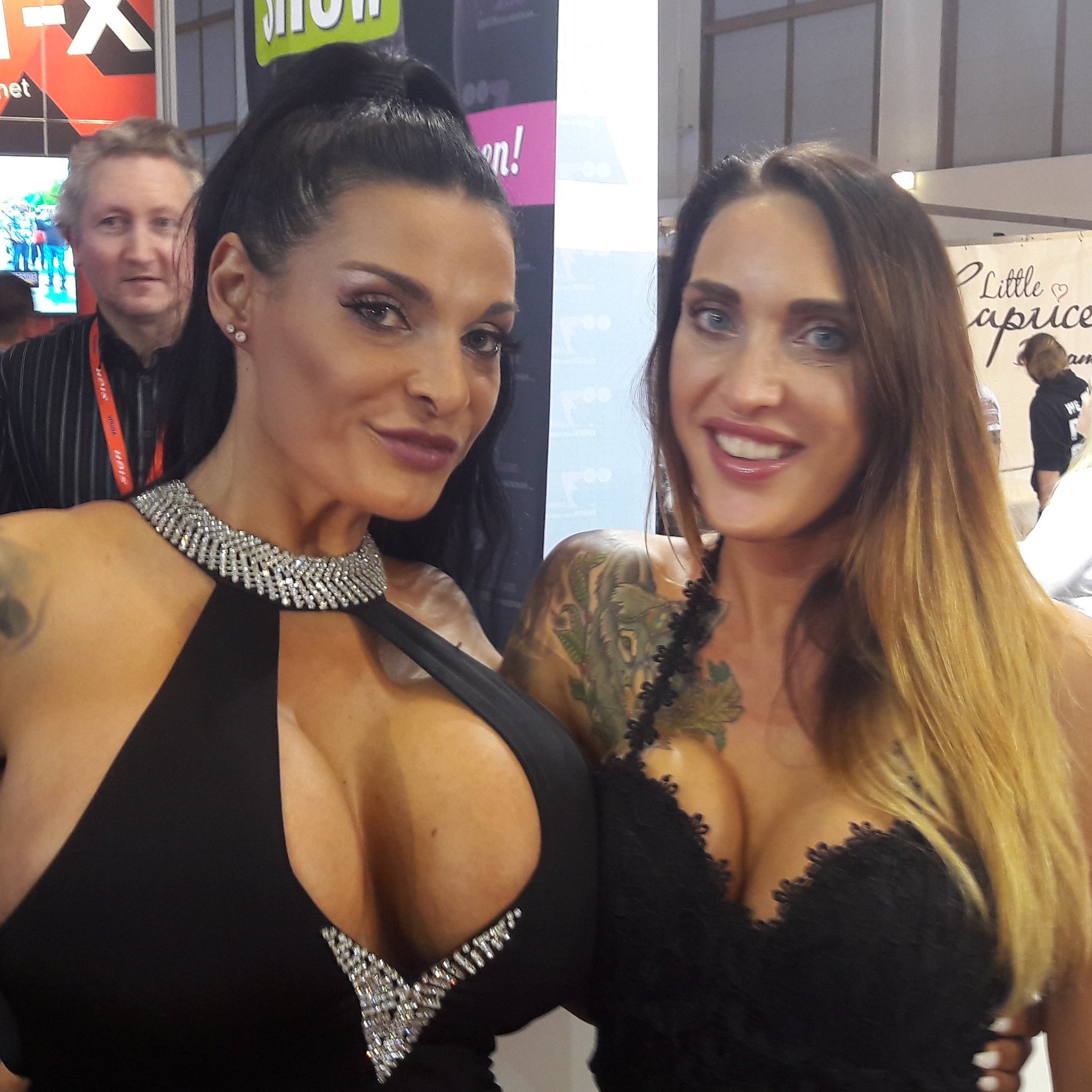 Sandra Sturm on Twitter: "@SandraSturm81 @SexyPaulaRowe @VENUSBERLIN @VISITX_net @VISITXtv