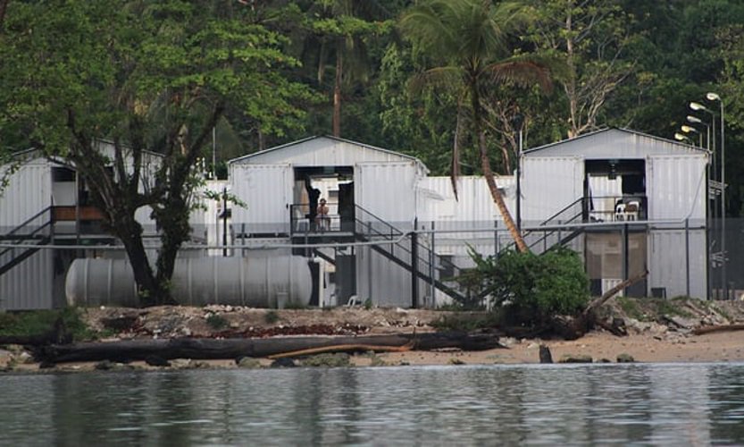 SRAntiFascism's tweet photo. DocsShow YrLongCampaignBy
#AusGov:#AusBorderForce To
Make #LifeUnbearable
4 #ManusIsland
#Réfugiés:#DemandeursDAsile
https://t.co/3u8Z1Wqp8Q https://t.co/zgzd3Rj20k