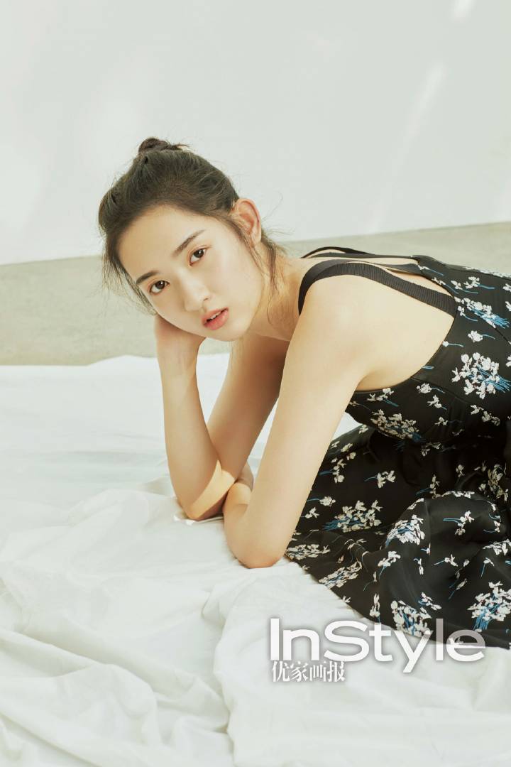 97Yuwen's tweet photo. 谢谢优家画报～#InStyle优家画报 谢谢奕为哥～#王奕为 谢谢摄影哥哥～#胥欢Dylan 拍的美美的～好喜欢好喜欢！～❤🐰 https://t.co/qO4af35qO0