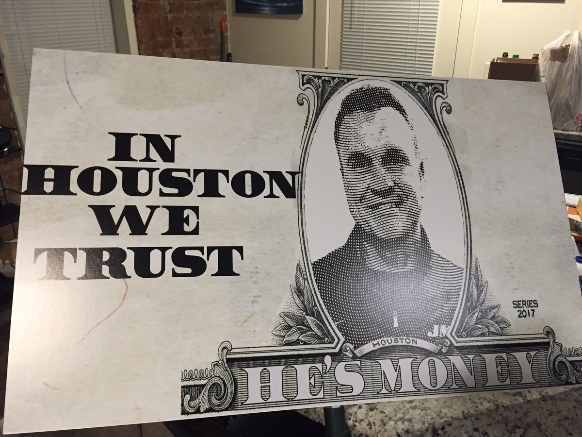 DukeDogNation's tweet photo. @JMUCoachHouston I'd love it if you signed my @CollegeGameDay sign! #GoDukes #GameDayJMU #DDNDoesGameDay https://t.co/ANa1iek4cB