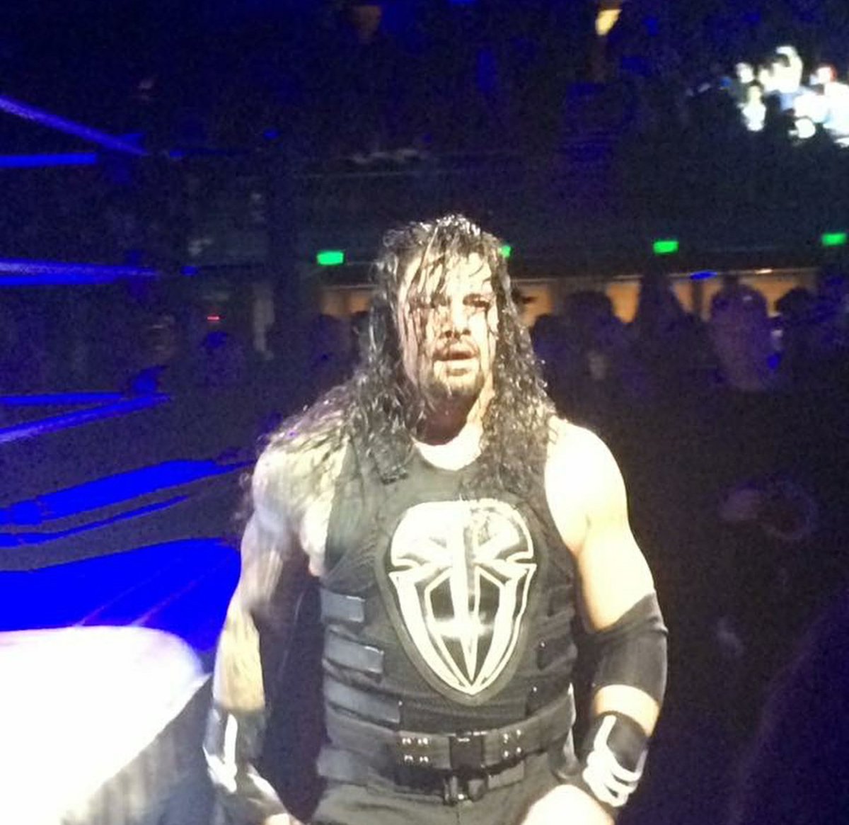 LeeshaNDessy's tweet photo. @WWERomanReigns @romanreigns568 @shady926 @rockfan_86 #Empire #Unite #StandTall #CheerLoud #MonRaw #ForRomanReigns #ToBeVictorious #AhYezzir https://t.co/T42wXwahvV
