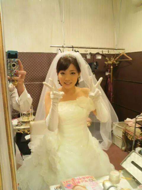 石川ことみ 今日結婚記念日なの忘れてたー 笑 金魚ケーキにジャグラーケーキにgogoランプのような床にお色直しはone Piece 笑 あいかわらず6年前と好きなものは変わっておりませぬ いつまでも変わらぬ私達でいたいとおもいます いや そろそろ