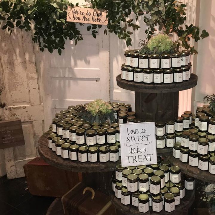 PMBandDallas's tweet photo. Clever gifts for the guests! #4evermoore2017 #partymachinedallas #ecbands #monroela https://t.co/qUQvH786ll https://t.co/kj4nzuyidp